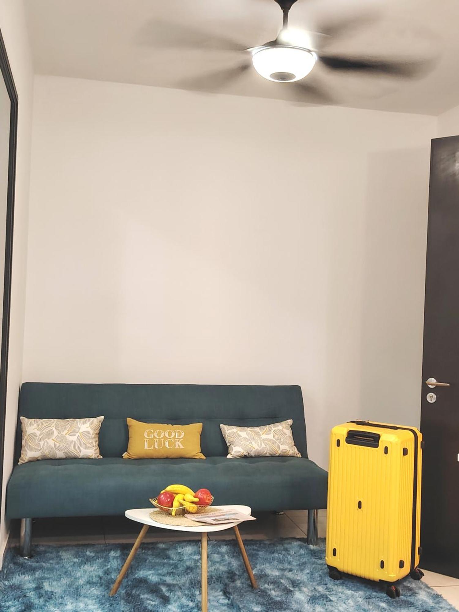 Almas Suites Poolview Netflix 100Mbps Bystay Nusajaya  Exterior foto